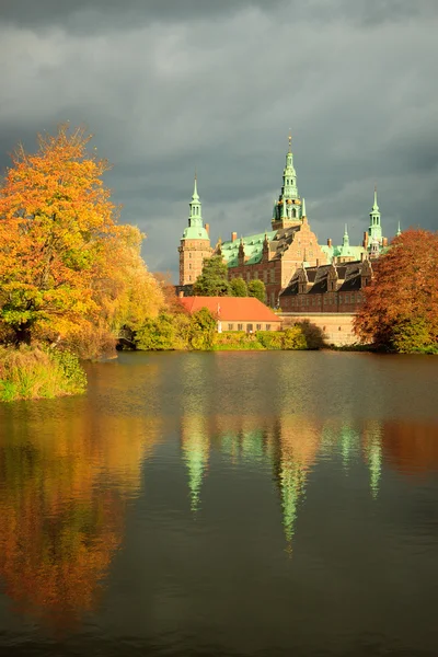 Frederiksborg slot in Hilleroed — Stockfoto