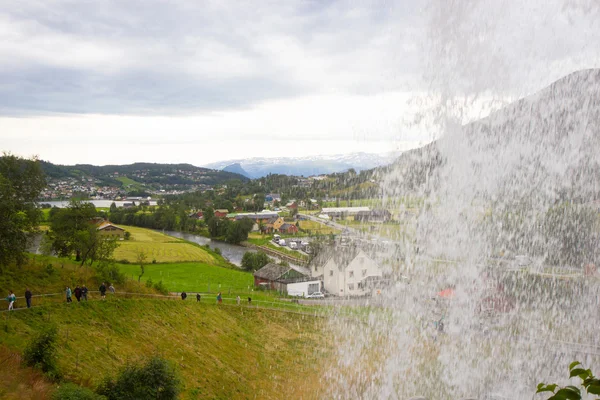 Steinsdalsfossen - een prachtige waterval in Noorwegen — Stockfoto