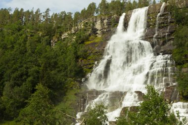 Tvindefossen - Norveç'te ünlü şelale