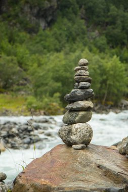 Cairn Norveç'te bir dağda