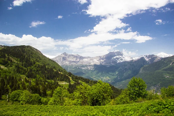 Valle en los Alpes franceses —  Fotos de Stock