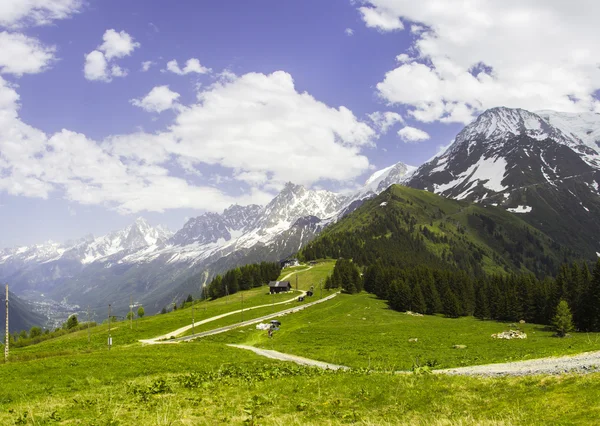 Tal in den französischen Alpen — Stockfoto