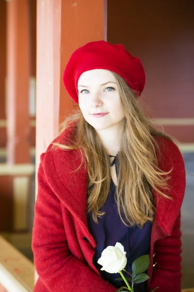 Woman with bright skin at local station — Stock Photo, Image