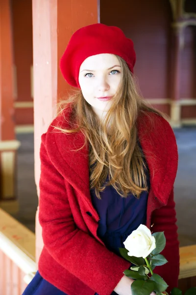 Vrouw met een lichte huid met verbazing kijken — Stockfoto