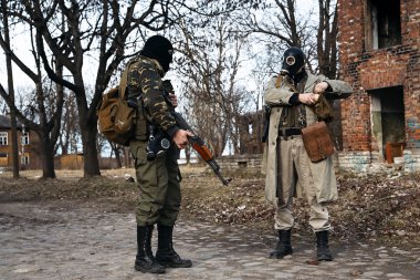 Tam donanımlı ve işe alınan mücadele saldırı için hazır
