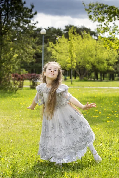 Fairy ready to fly back to wonderland — Stock Photo, Image