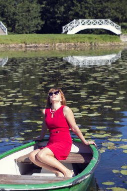 Göl boyunca gemide yolculuk