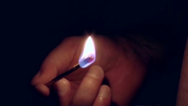 燃着的火柴 — 图库视频影像