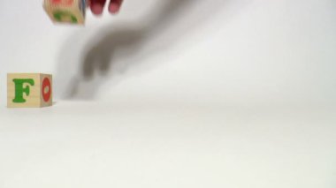 Ahşap küpleri. Yılın ayı. Şubat