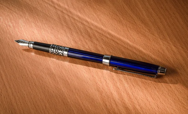 Blue fountain pen — Stock Photo, Image