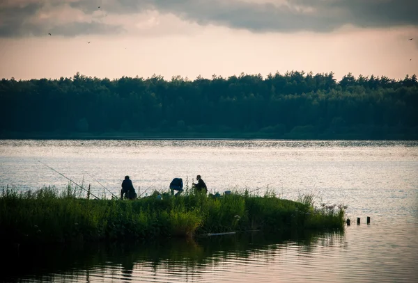 Fishermen on the lake — Stock Photo, Image