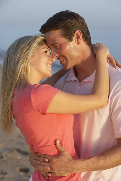 Romantische paar genieten van vakantie — Stockfoto