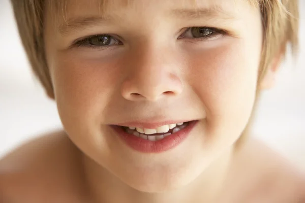 Smiling Young Boy — Stock Photo, Image