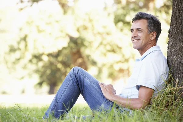 Man Relaxing In Countryside — Stock Photo, Image
