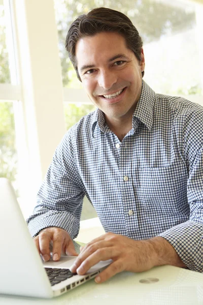 Man Using Laptop In Home Office — Stock Photo, Image