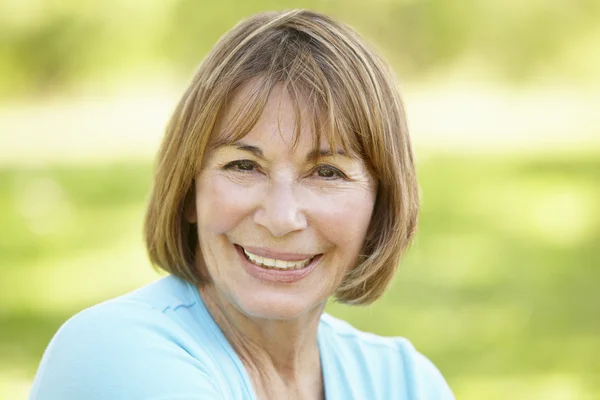 Senior Woman Relaxing In Park — Stock Photo, Image