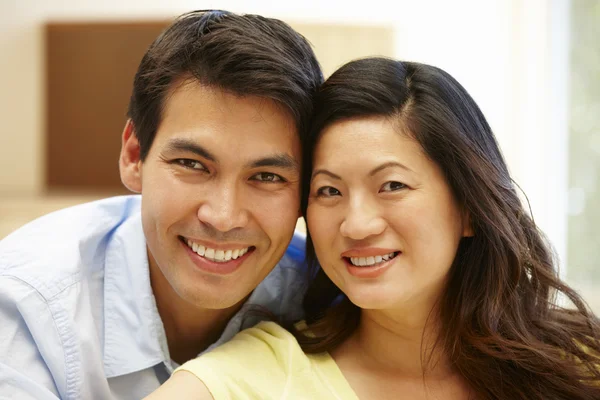 Glückliches asiatisches Paar — Stockfoto