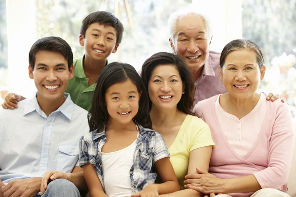 Familia feliz multi generación — Foto de Stock