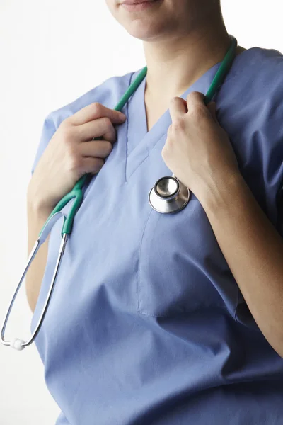 Femme médecin avec stéthoscope — Photo