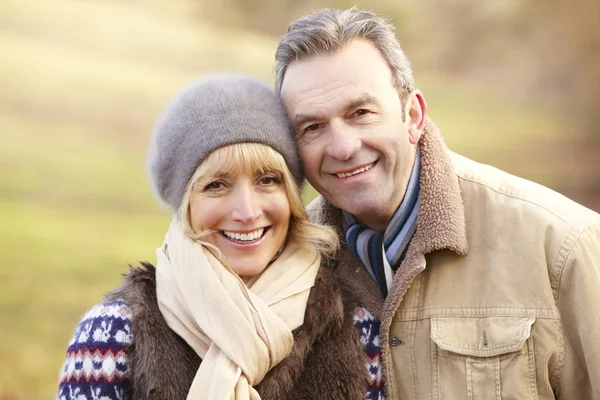 Senior couple in winter — Stock Photo, Image