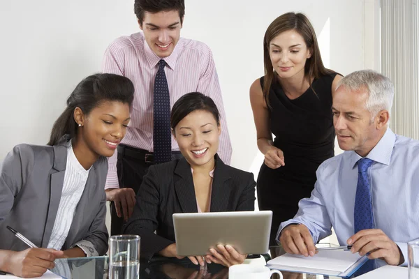 Gente de negocios teniendo reunión — Foto de Stock