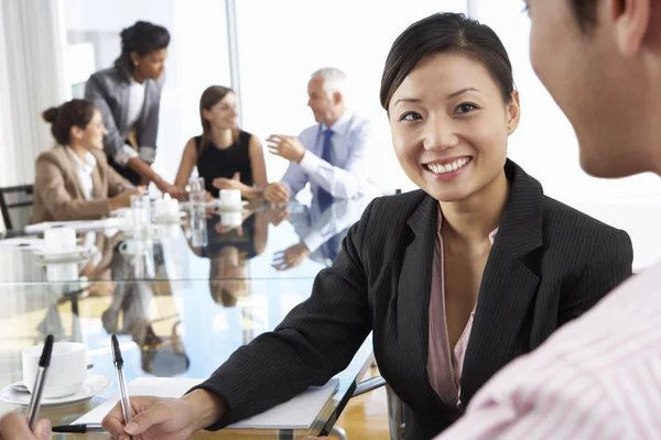 Two People Having Meeting In Boardroom — ストック写真