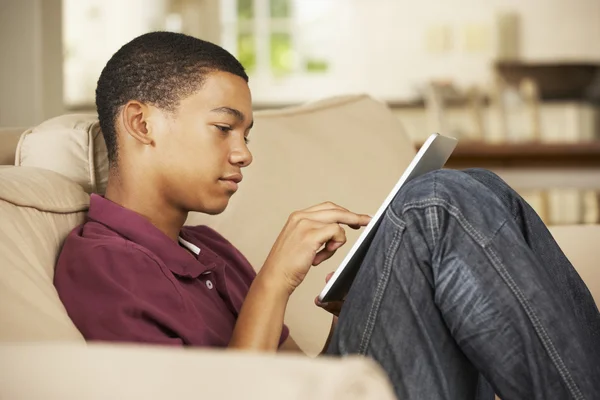 Teenage Boy Using Digital Tablet — Stock Photo, Image