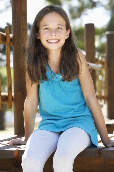 Girl Having Fun On Climbing Frame — Stock Photo, Image