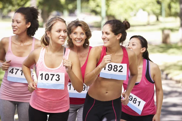 Female Athletes Competing In Marathon Race — Stock Photo, Image