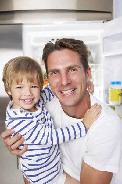 Father And Son Getting Snack — Stock Photo, Image