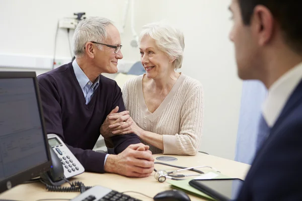 Incontro di Coppia Senior con Consulente — Foto Stock