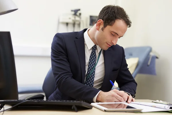 Male Consultant Working In Office — Stock Photo, Image