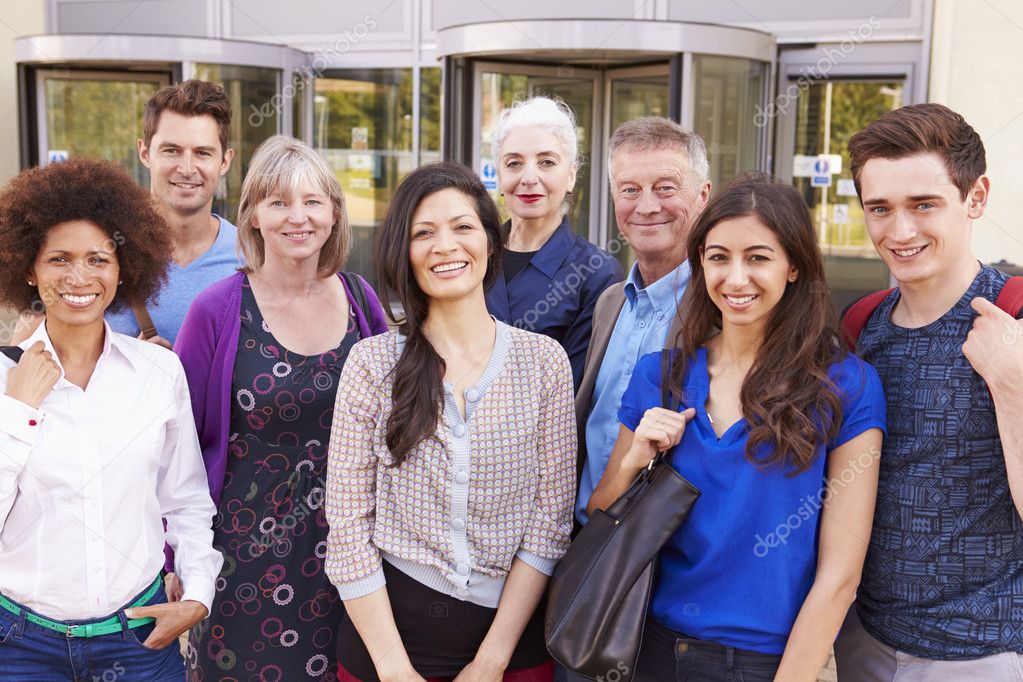 Studenten Taetowierte Zierlicher Partnertausch