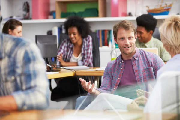 Businesspeople Having Informal Meeting — Stock Photo, Image