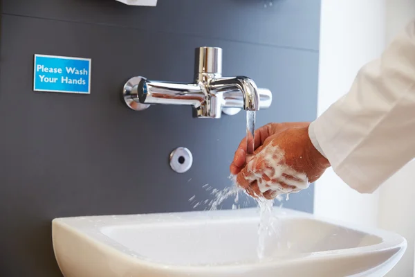 Medisch personeel wassen handen — Stockfoto