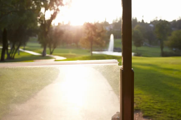 Oogpunt Schot Van Golfbaan Van Buggy — Stockfoto