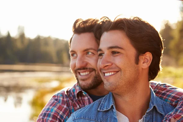 Romantico maschio gay coppia — Foto Stock