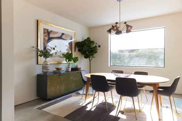 Interno Girato Elegante Sala Pranzo Moderna Nella Casa Vuota — Foto Stock