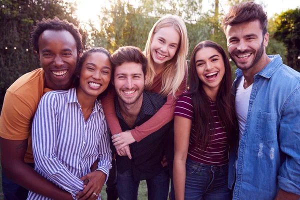 Portrait Group Multi Cultural Friends Enjoying Outdoor Summer Garden Party — Stock Photo, Image