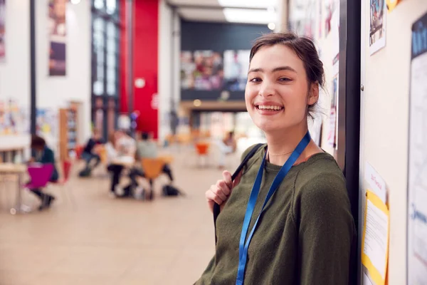 Inggris Portrait Smiling Female College Student Busy Communal Campus Building — Stok Foto