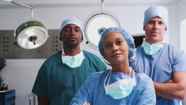 Retrato Del Equipo Quirúrgico Multicultural Pie Quirófano Del Hospital Filmado — Vídeos de Stock