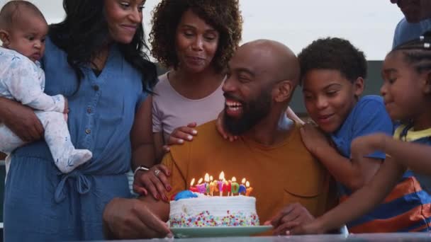 Famille Afro Américaine Multi Génération Célébrant Anniversaire Des Pères Maison — Video
