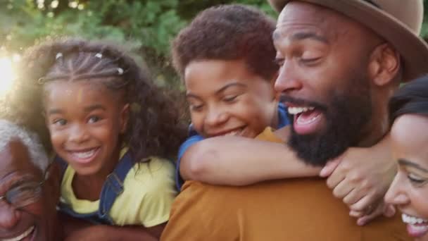 Portrait Multi Generation African American Family Parents Giving Children Piggyback — Stock Video