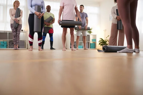 Groupe Personnes Réunion Habillement Exercice Pour Cours Forme Physique Yoga — Photo