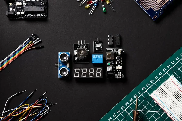 Overhead Flat Lay Shot Electronic Computer Components Black Background — Stock Photo, Image
