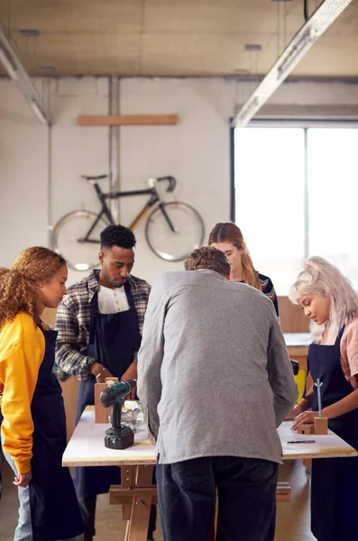 Multi Cultural Team Workshop Assembling Hand Built Sustainable Bamboo Bicycle — Stock Photo, Image