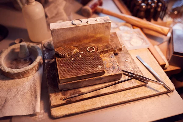 Close Jewellers Workbench Tools Designs Studio — Stock Photo, Image