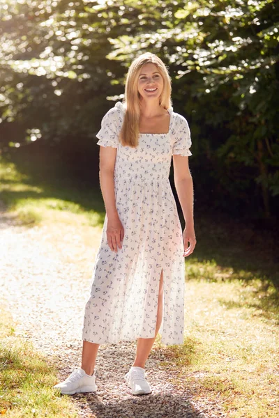 Full Length Portrait Smiling Woman Wearing Summer Dress Walking Countryside — Stock Photo, Image