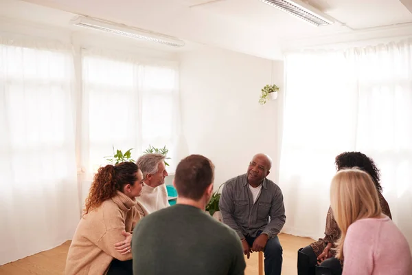 People Attending Support Group Meeting Mental Health Dependency Issues Community — Stock Photo, Image