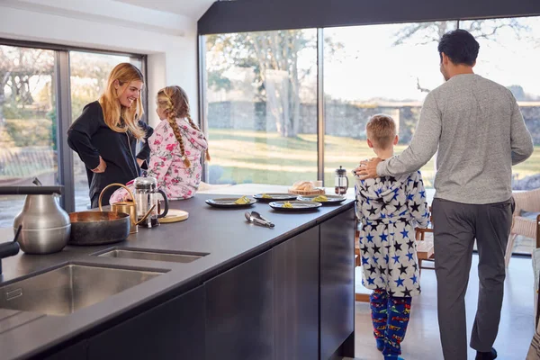 Family Preparing Brunch Home Modern Kitchen Together — Stock Photo, Image